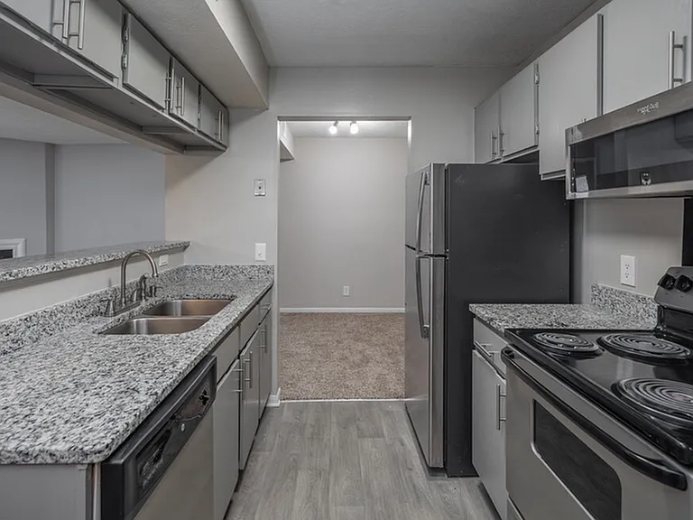 Green Leaf Kitchen-Granite