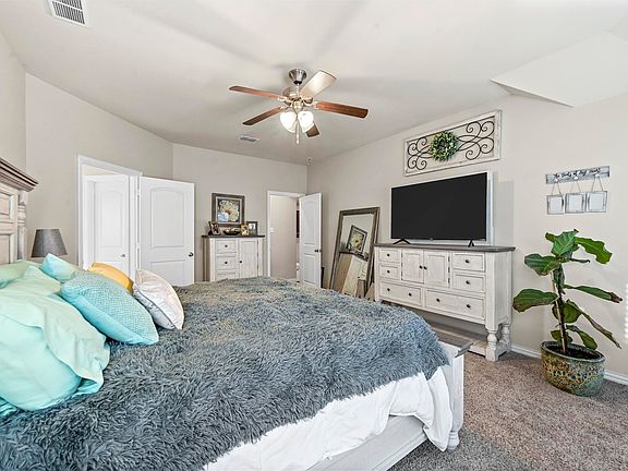 4th image of 2640 Costa Mesa Dr