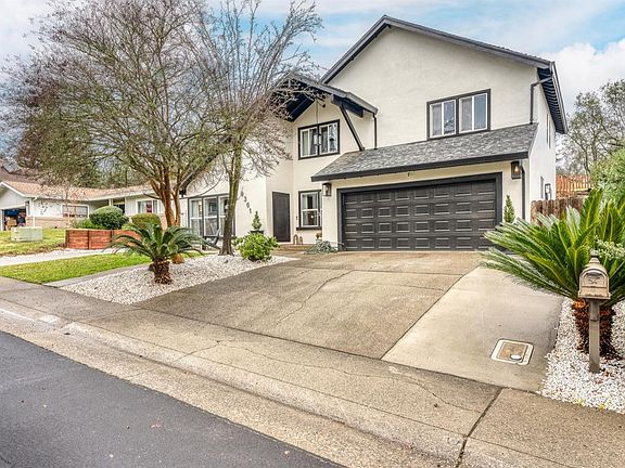 3rd image of 9361 Winding Oak Dr