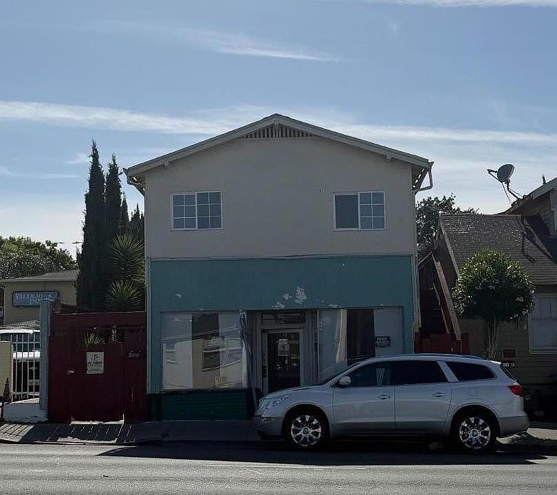 Primary exterior listing photograph