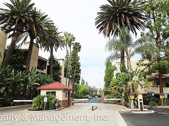 4th image of 5545 Canoga Ave APT 304