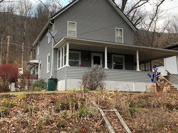 40 W School St, Galeton, PA 16922