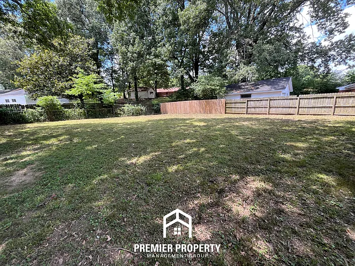 3165 Mackham Ave — Photo 17