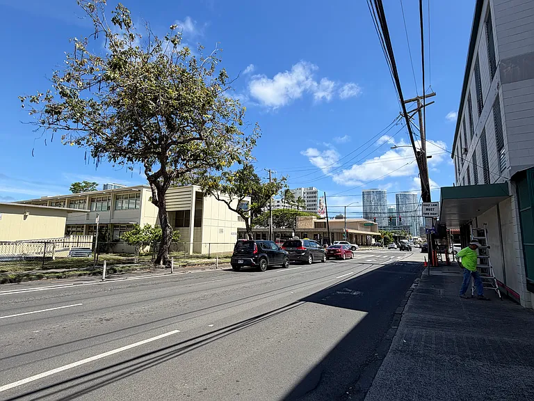 1096 S Beretania St #206 — Photo 5