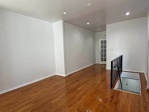 5th image of 1009 34th Ave #2