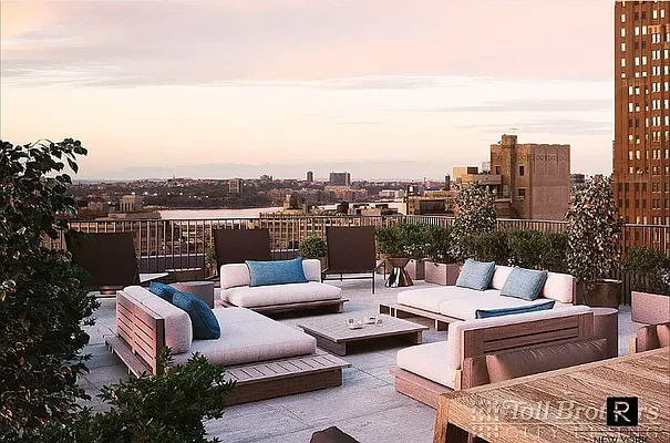 Rented by R New York | media 19