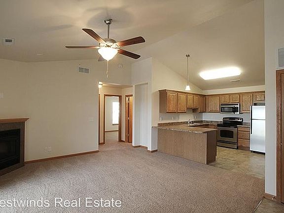 5th image of 510 Pond View Dr #8695598