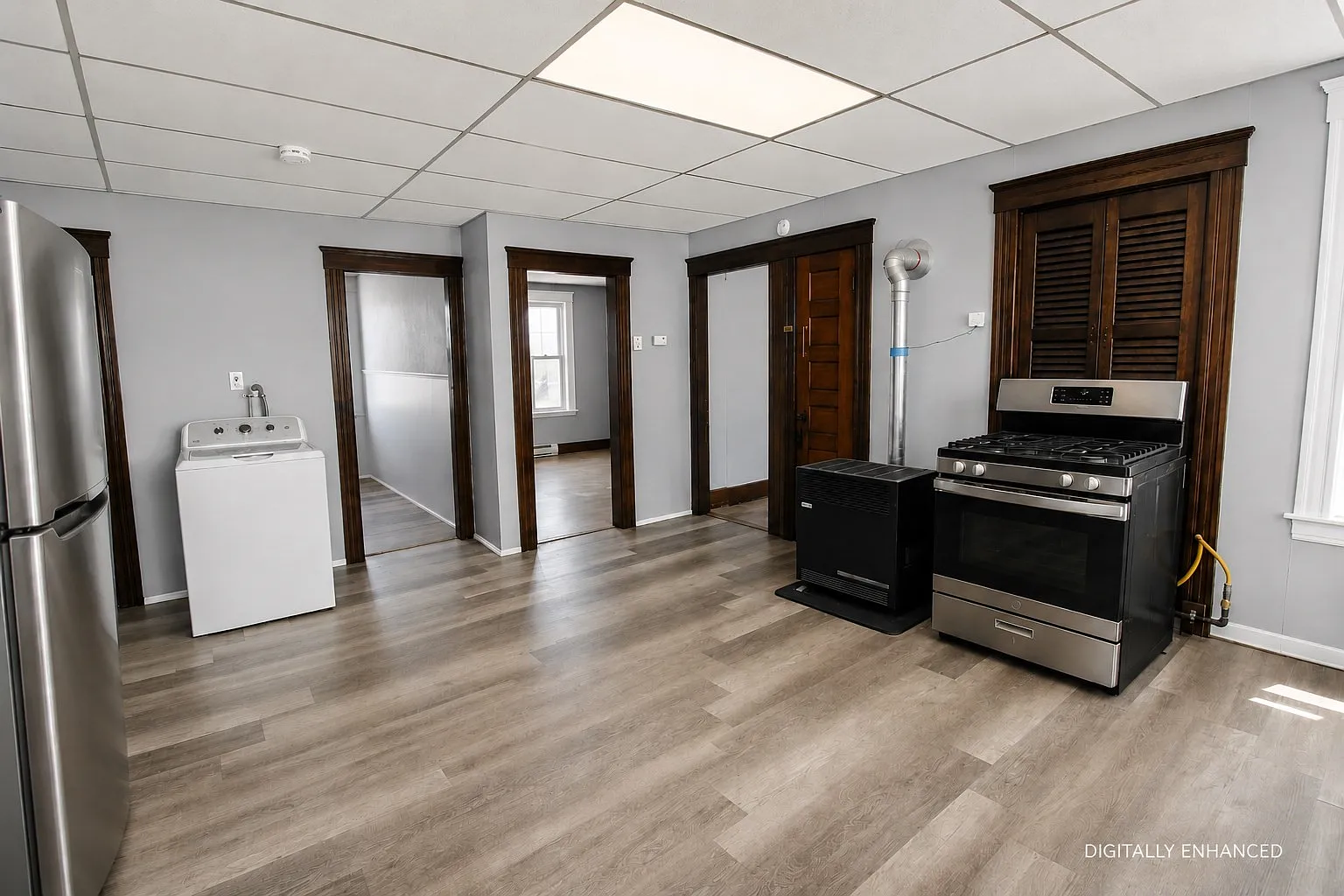 3 bed, 1300 sqft, $1,900 — Photo 2