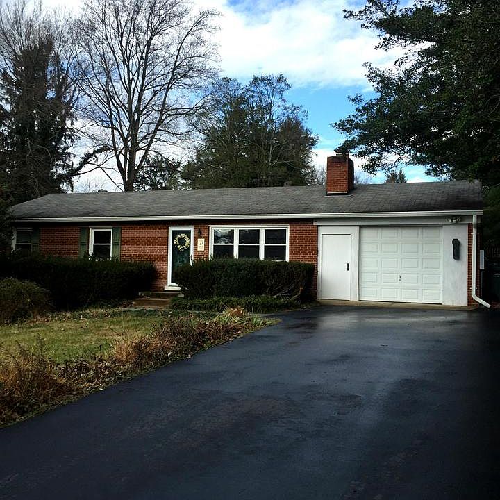 2nd image of 10104 Vale Rd