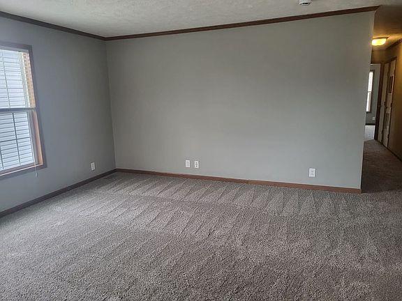 5th image of 1147 Country Club Rd #402