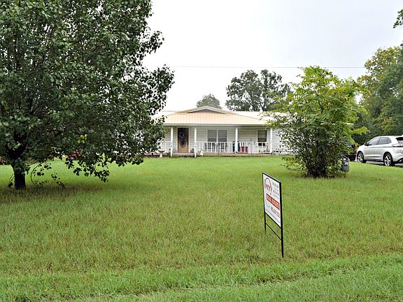3rd image of 331 County Road 2301 Rock