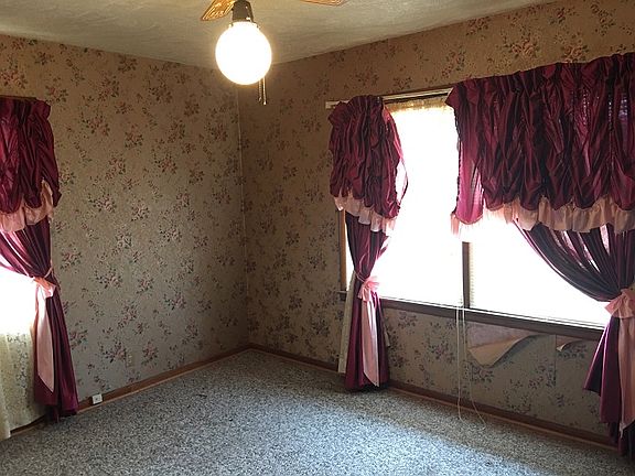3rd image of 3914 N Aydelotte Ave