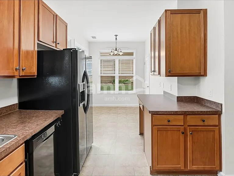 302 Harmony Lake Dr — Photo 3