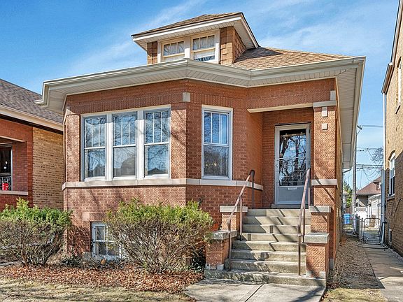 3rd image of 6028 N Marmora Ave