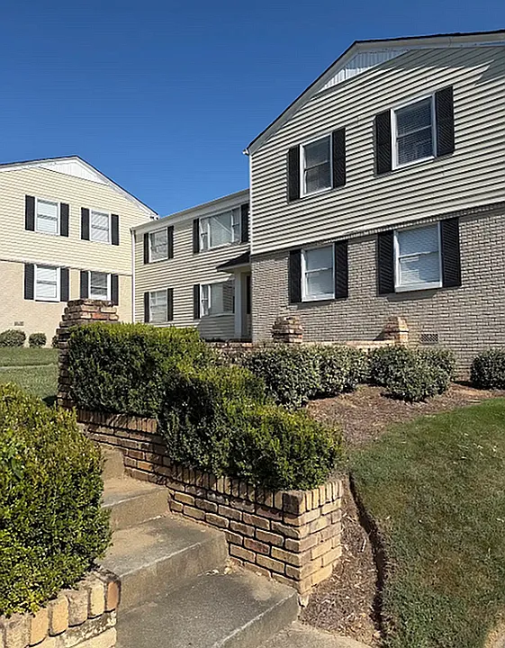Southern Court Apartments