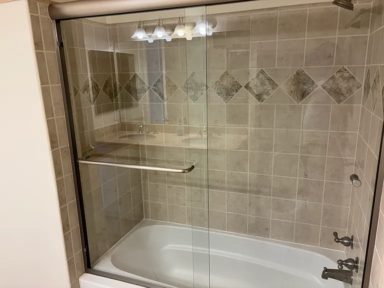 1216 S Saltair Ave #101 — Photo 15