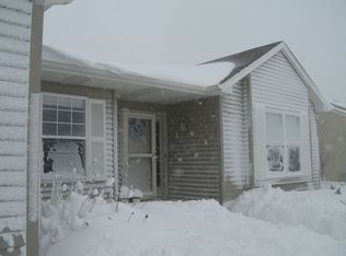 606 Cartwright Trl, McHenry, IL 60050