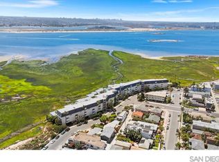 4007 Crown Point Dr UNIT V15, San Diego, CA 92109