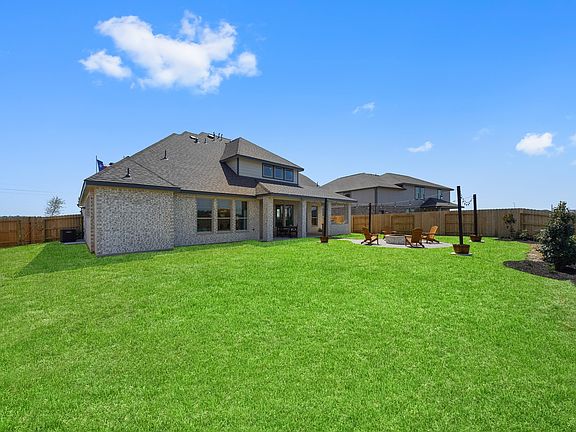 Spacious backyard