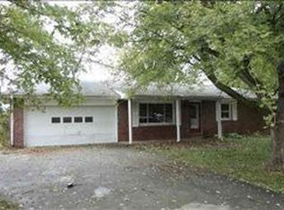 942 N Dellasburg Rd, Columbus, IN 47203