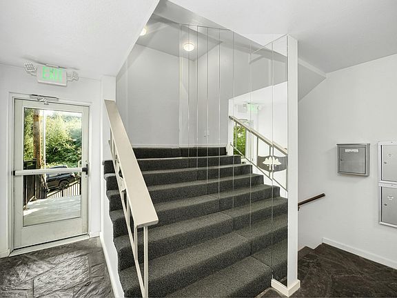 4th image of 2510 W Bertona St APT 211