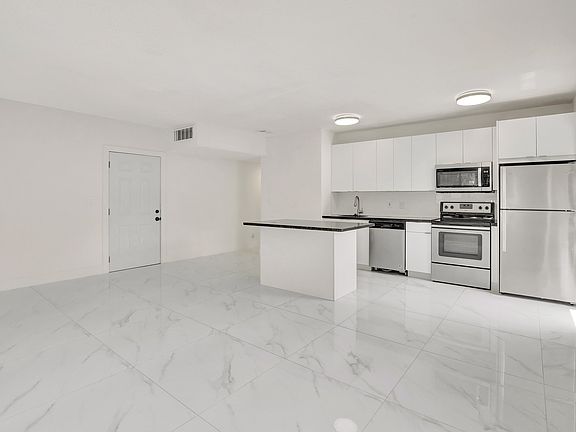 5th image of 5731 NE 18th Ave APT 1