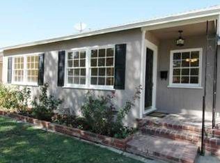 17007 Hartland St, Van Nuys, CA 91406