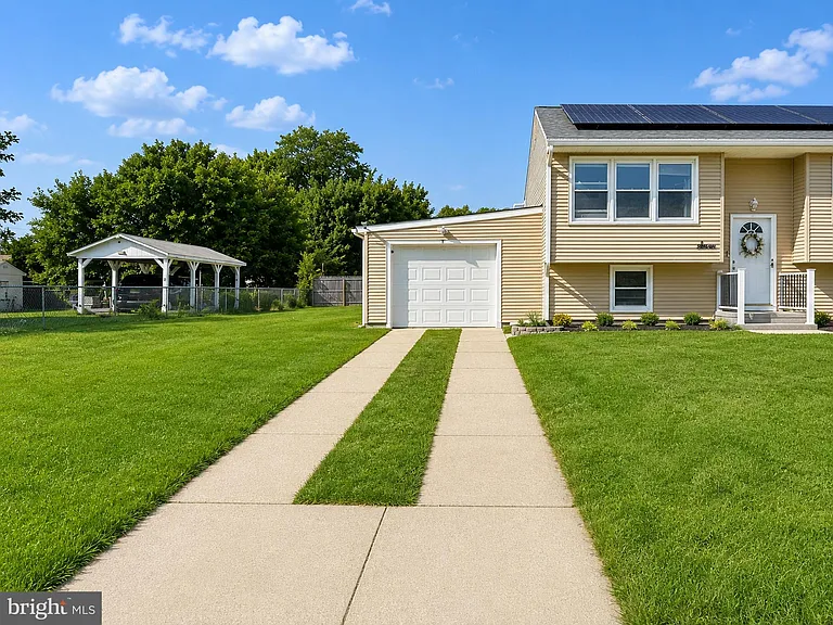 7 Tipton Dr — Photo 2