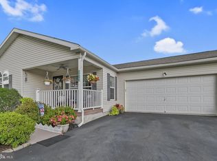 173 Random Rd, Douglassville, PA 19518