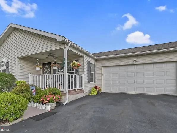 173 Random Rd, Douglassville, PA 19518