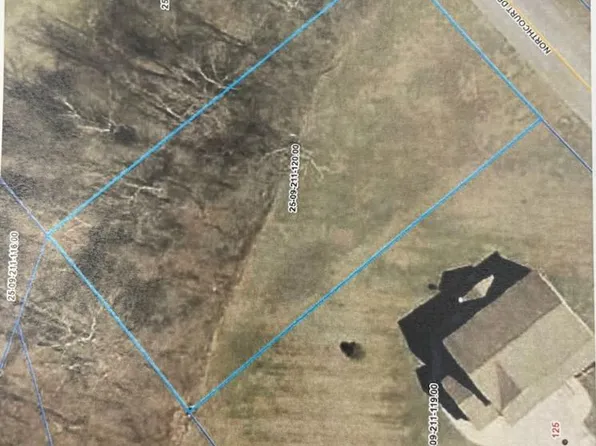 120 Northfield Dr, Hillsboro, OH 45133