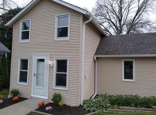 206 W State St, Cherry Valley, IL 61016