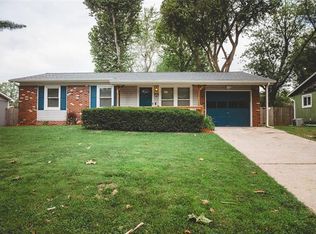 7732 Redbird Ln, Godfrey, IL 62035