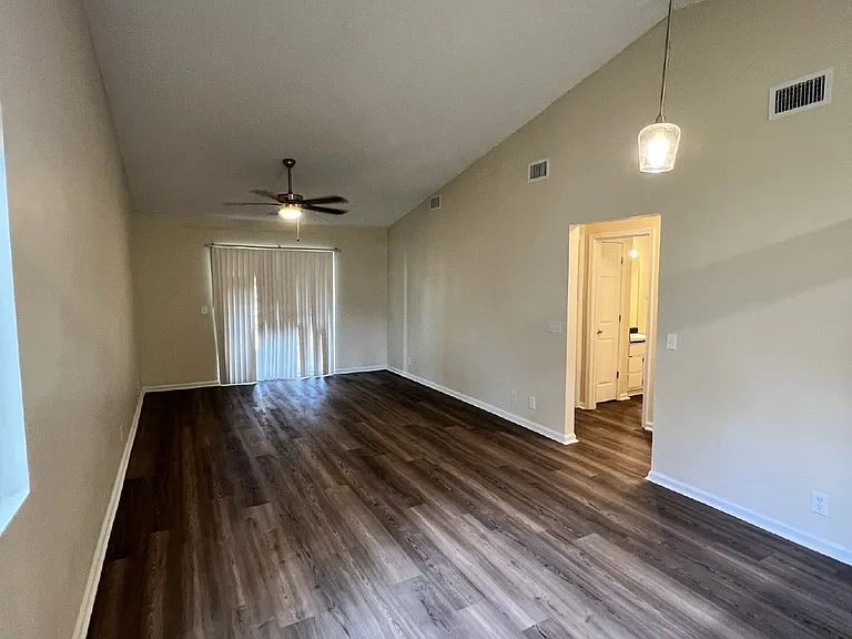 904A Brett Dr — Photo 9