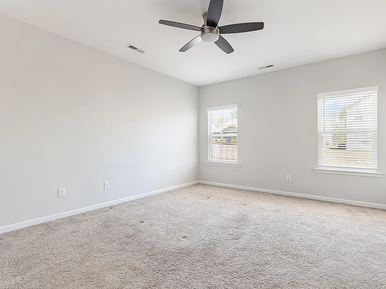 1313 London Meadow Way — Photo 11