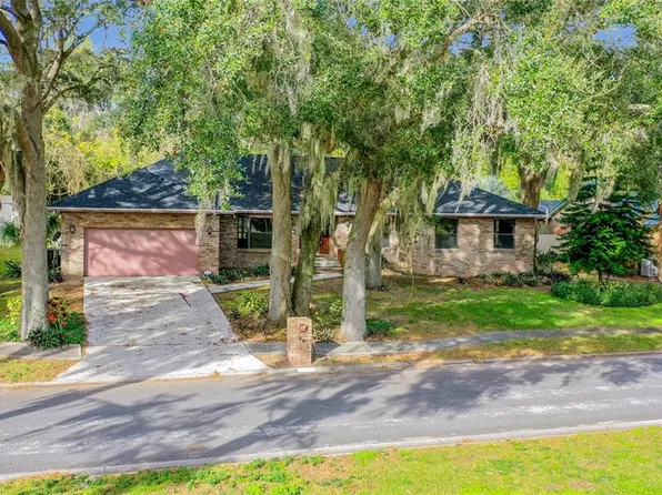 2107 Herndon St, Dover, FL 33527