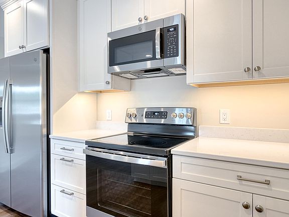 5th image of 201 W Main St APT 9