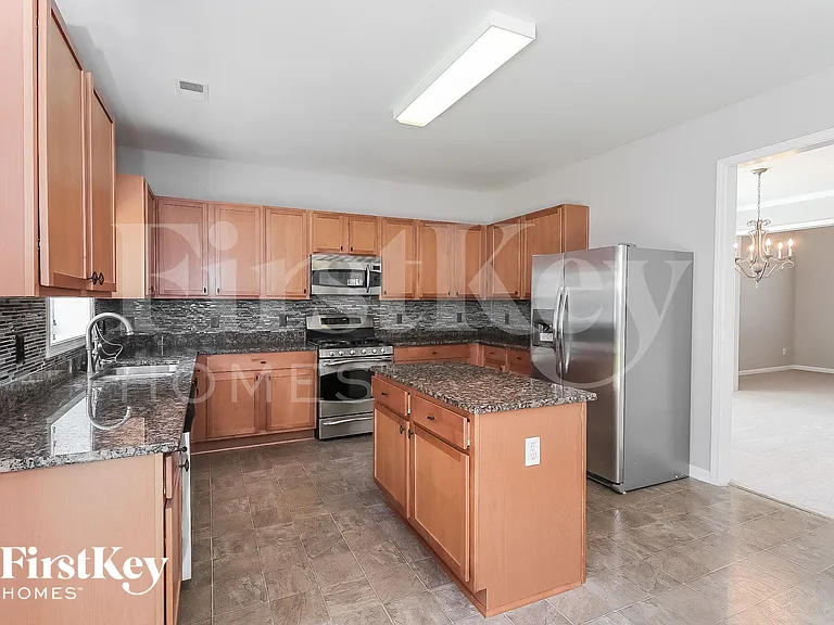 943 Mill Creek Ave — Photo 5