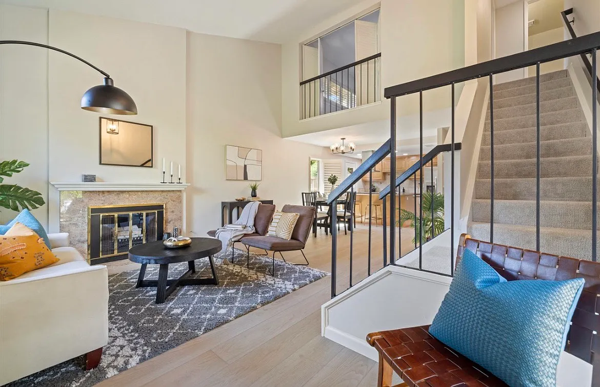 3 bed, 1364 sqft, $4,000 — Photo 2