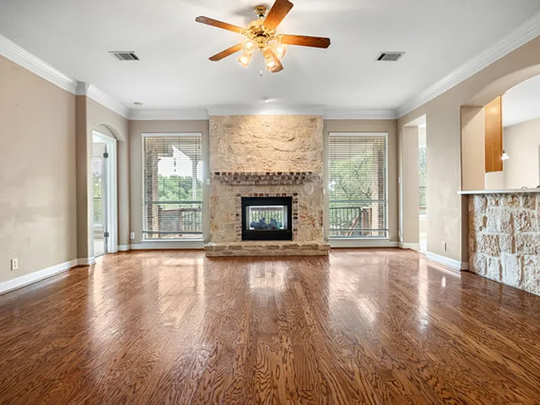410 Cadence Hl — Photo 8