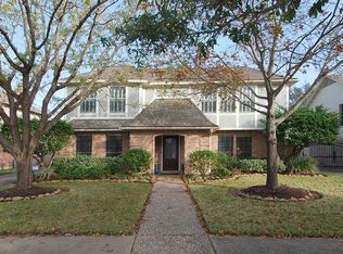 12414 Piping Rock Dr, Houston, TX 77077
