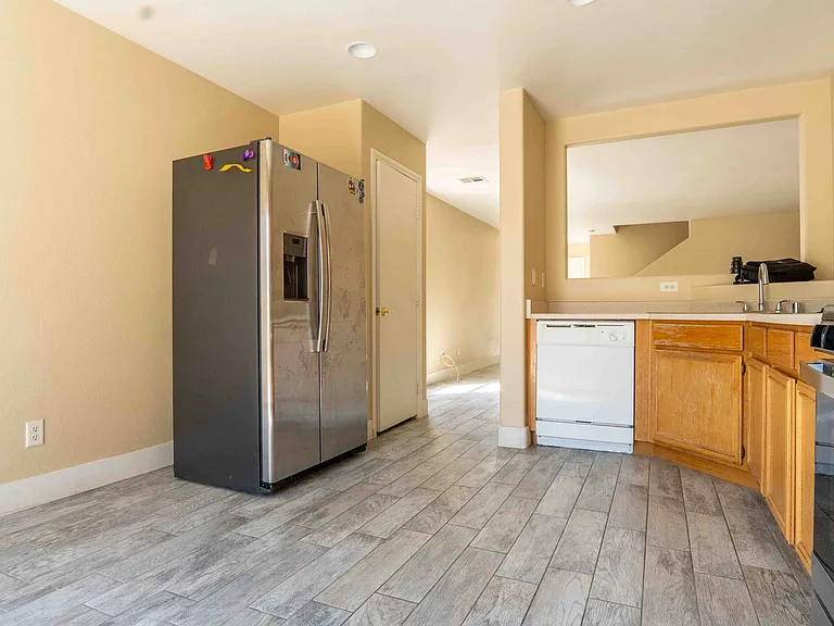 5558 Rollins St — Photo 7