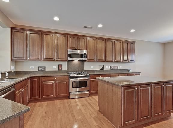 4th image of 3653 Monticeto Cir