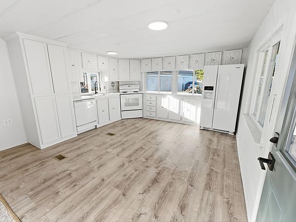 3rd image of 2385 Table Rock Rd Space 13