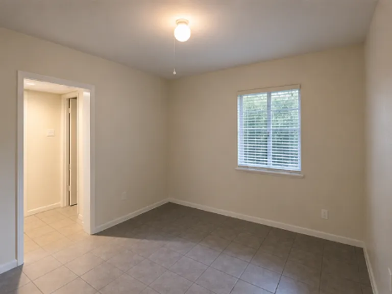 1318 Divot Ln — Photo 7
