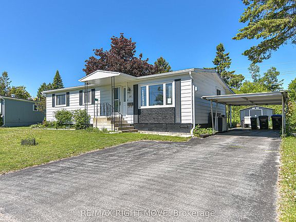 3rd image of 14 Muir Dr
