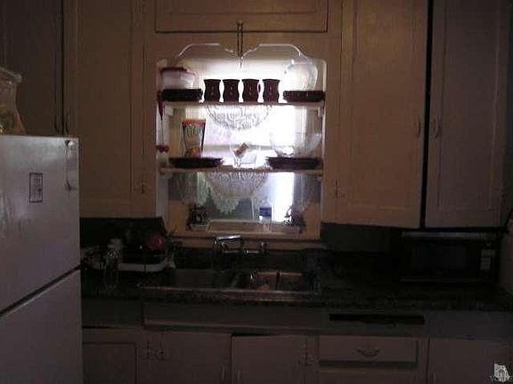 5th image of 621 N Oak St
