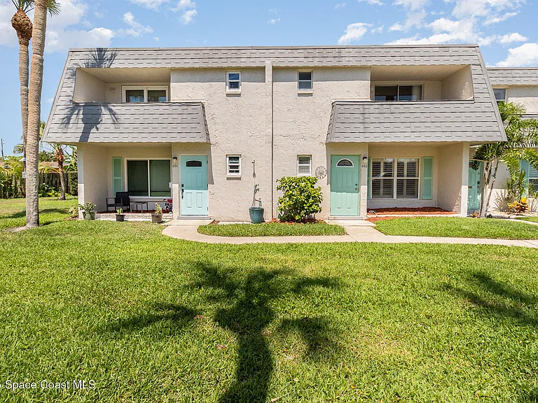 446 Blue Jay Ln — Photo 1
