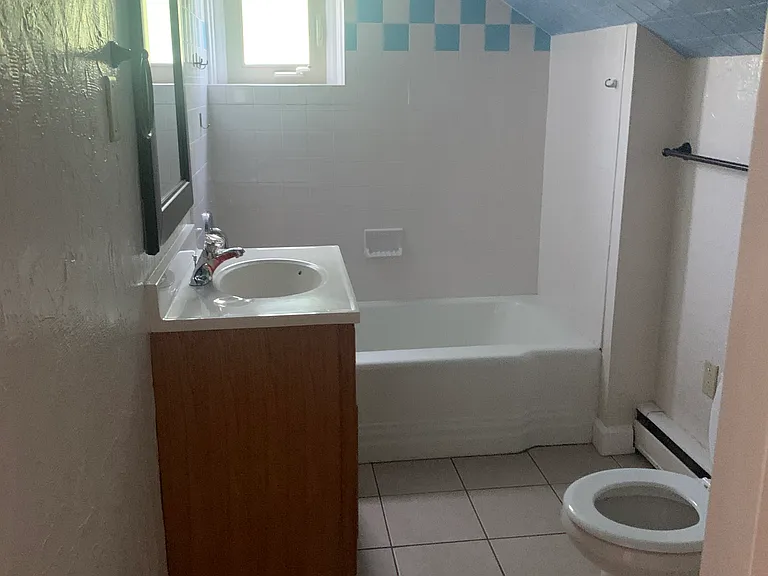 626 Franklin St — Photo 8