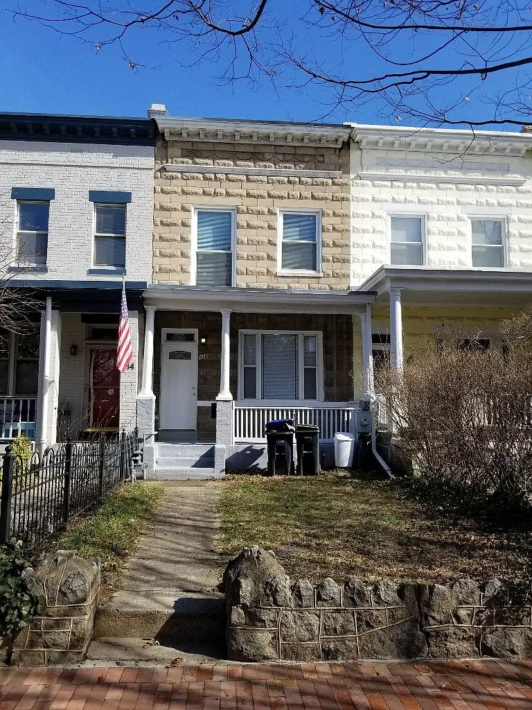 416 Kentucky Ave SE photo 1